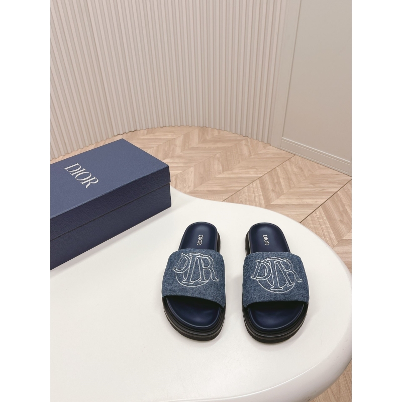 ch**an D*or slippers